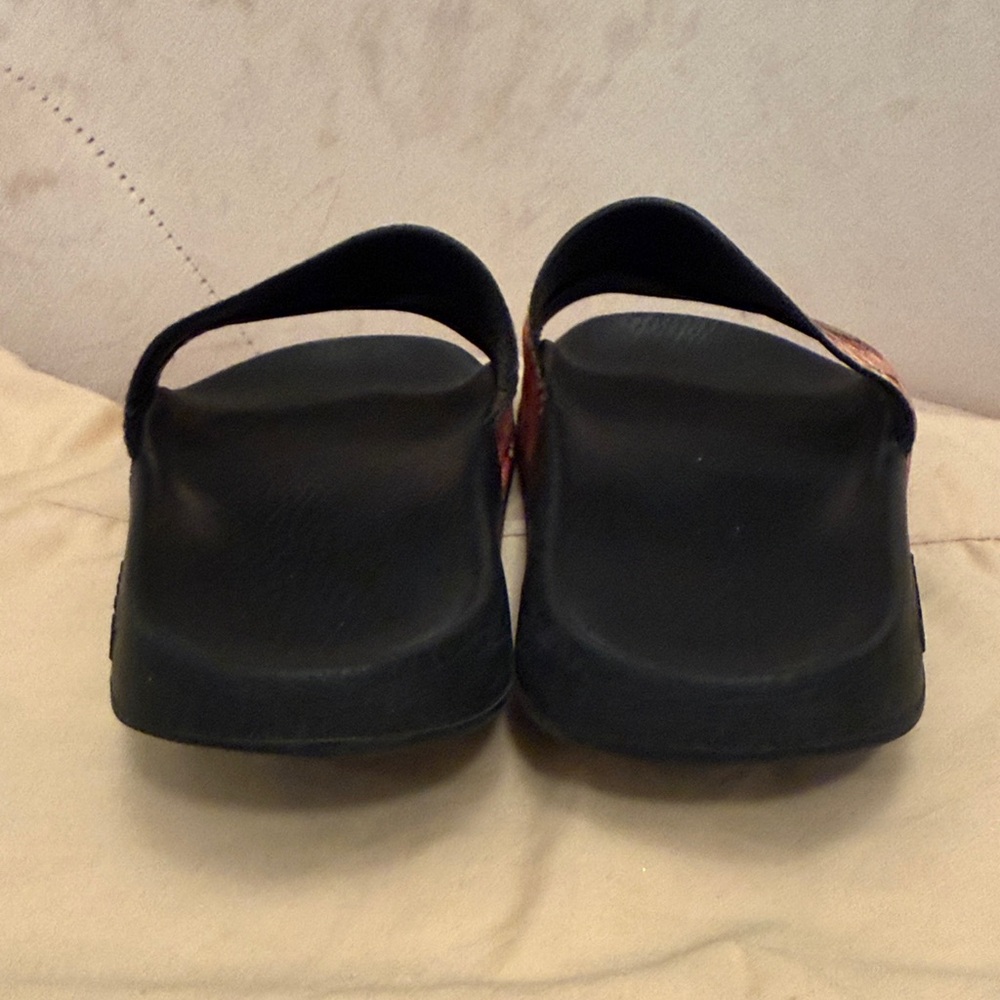 Gucci Women's Floral Slide Sandals - Black and Red - Picture 7 of 7